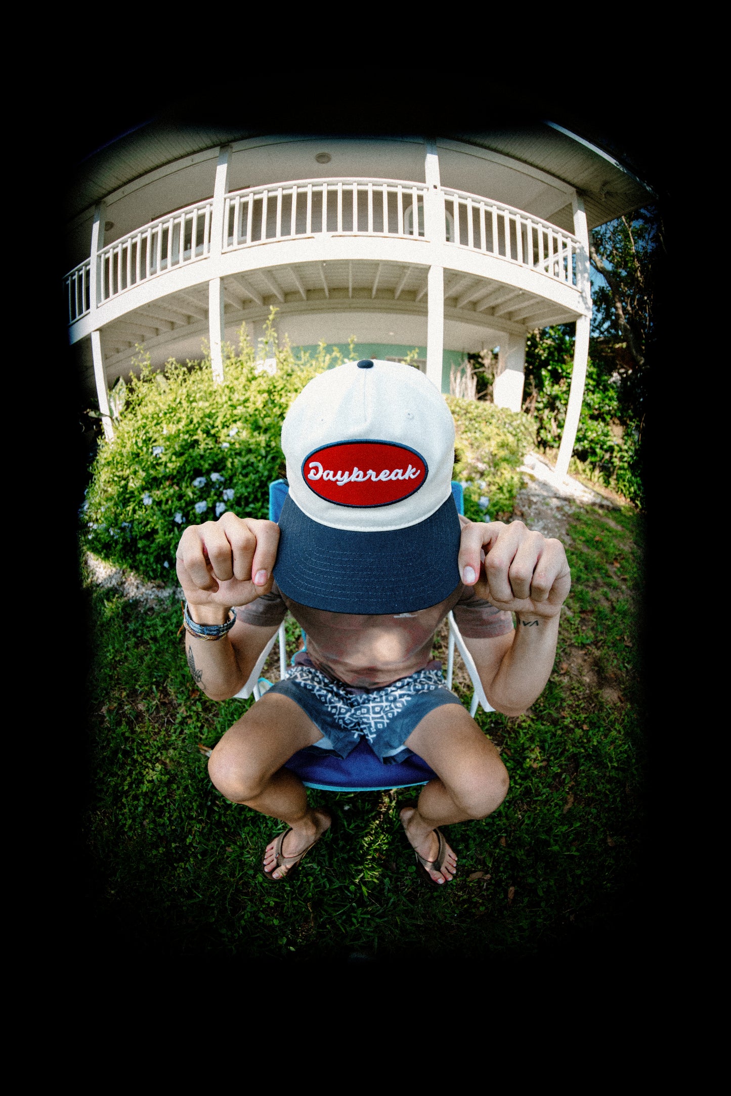 Daybreak Oval Patch Snapback Natural/Navy/Red